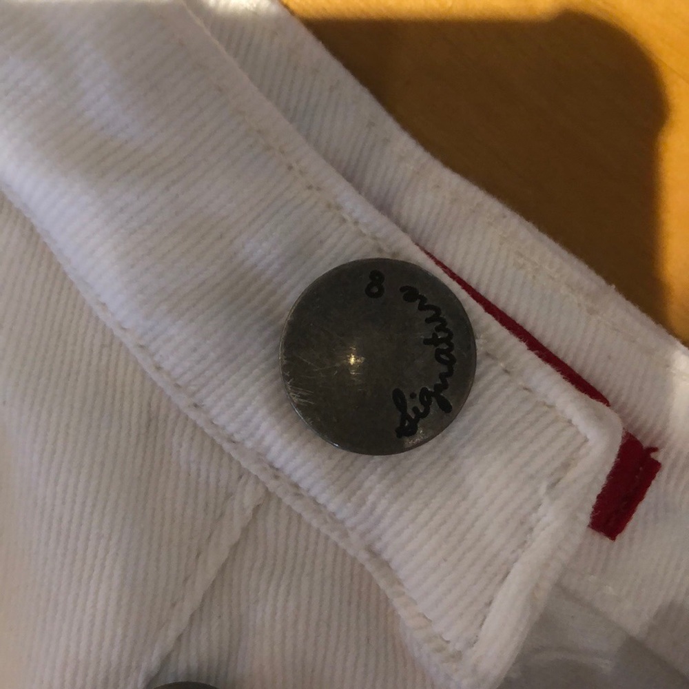 Shorts - Picture 4 of 6